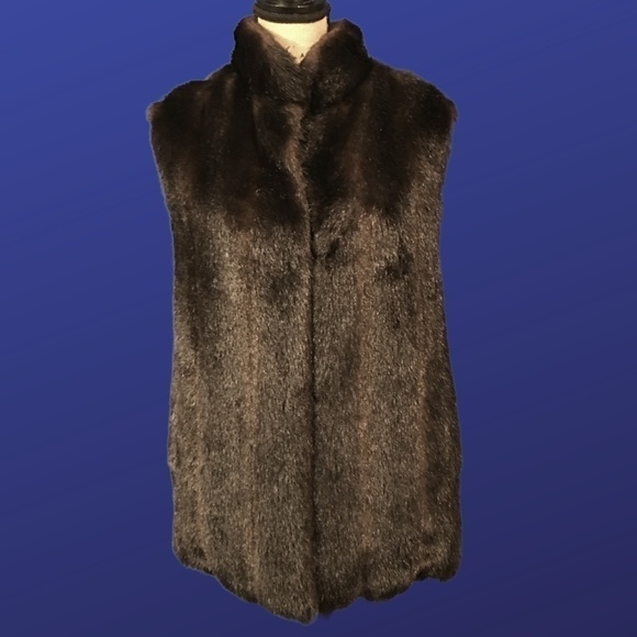 𝅺DONNA SALYER’S FABULOUS FURS Faux Fur/Mink Vest, DARK BROWN, Size Medium, NWOT